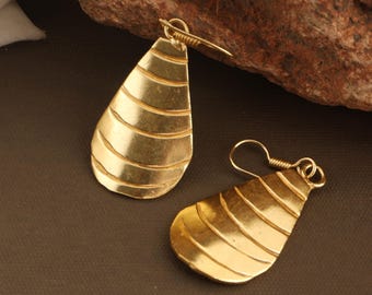 Handmade Brass Teardrop Dangle Earrings: Boho Chic Statement Jewelry
