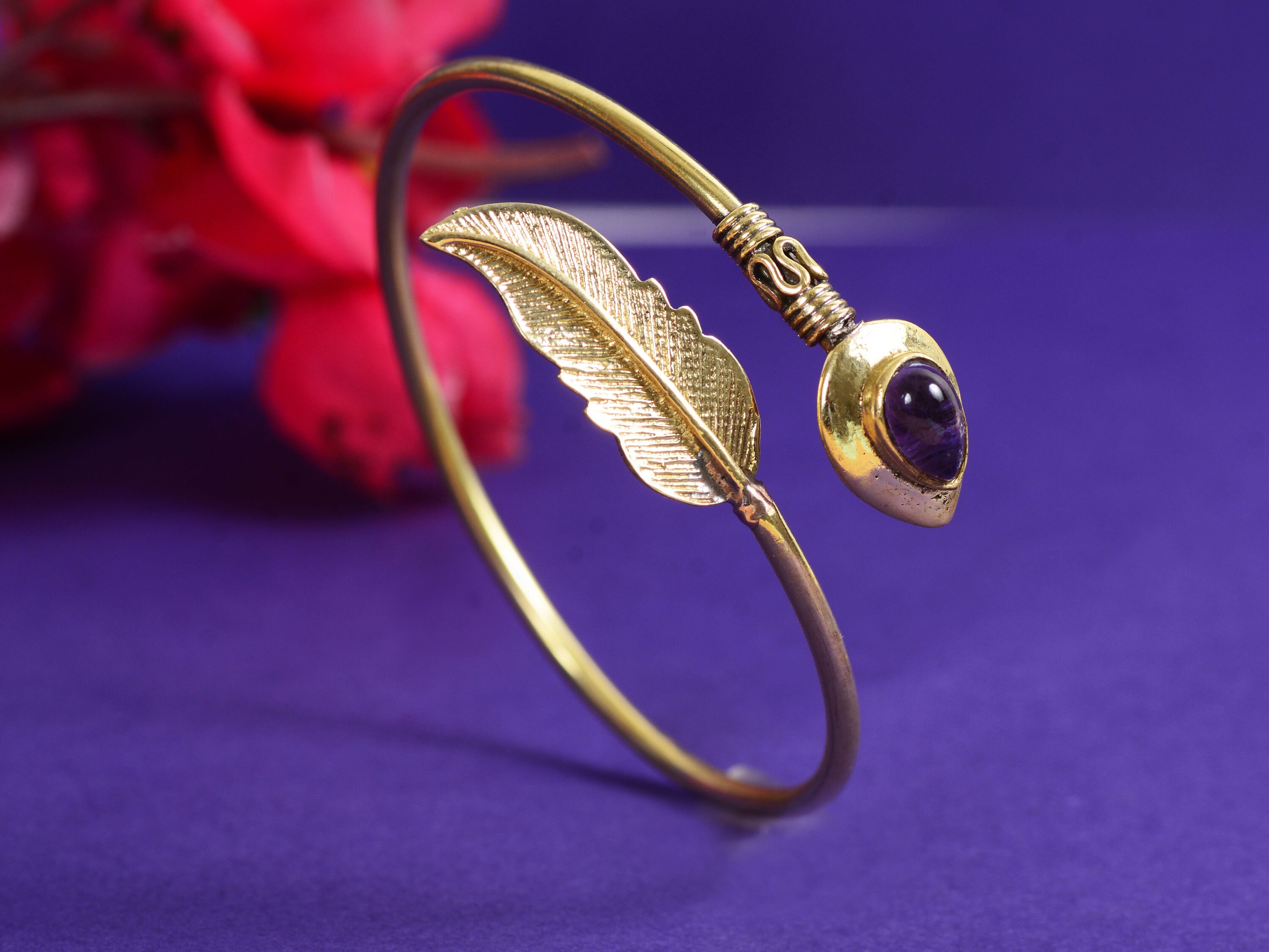 Ameri（アメリ）の「UPPER ARM BANGLE（バングル/リストバンド