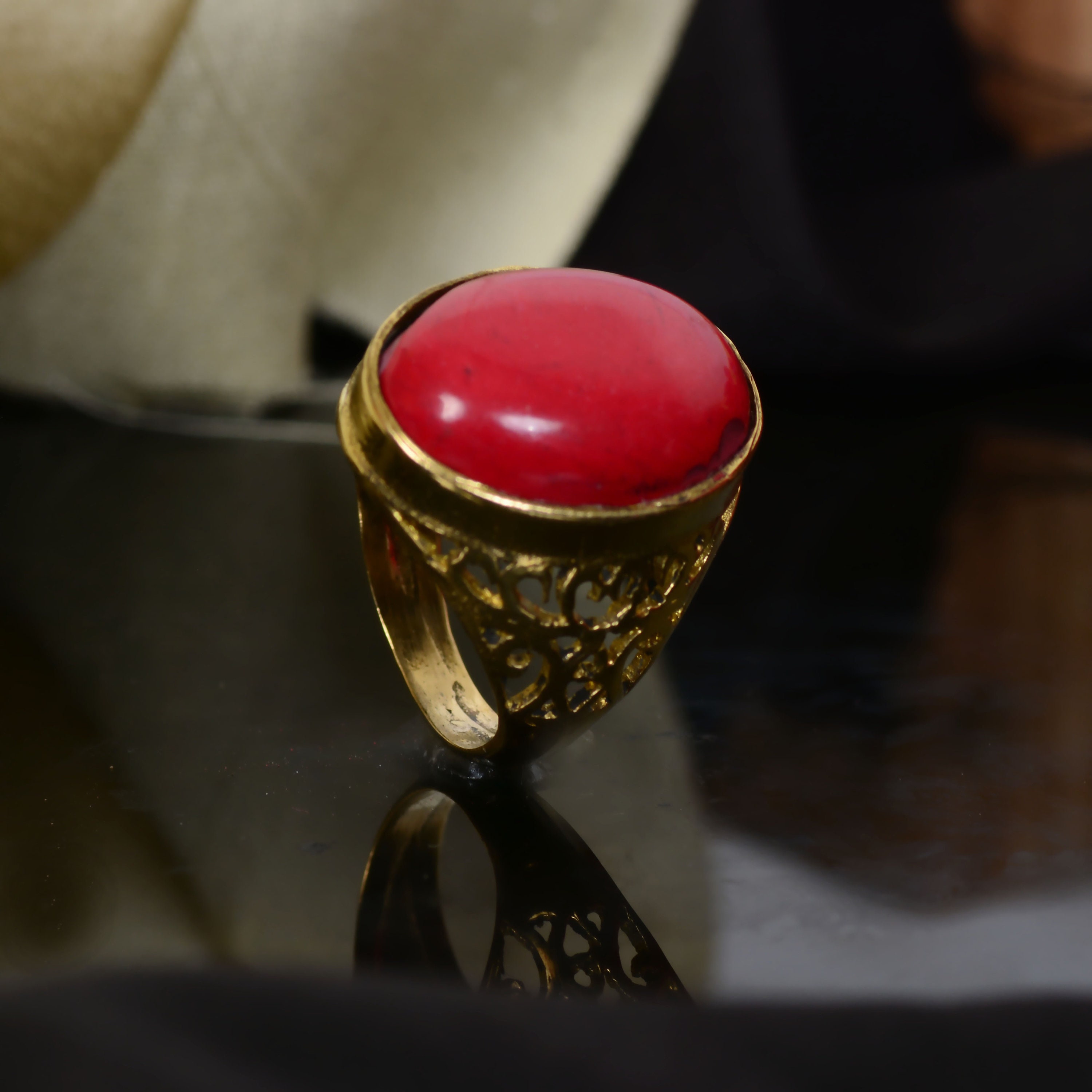 Red Oval Munga (Coral) Ring, Size: 5.5 at Rs 8292/piece in Delhi | ID:  21747055648