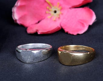 Heart Signet Ring, Minimalist Heart Ring, Gold Silver Signet Ring, Vintage Heart Band, Romantic Love Ring, Unisex Statement Ring