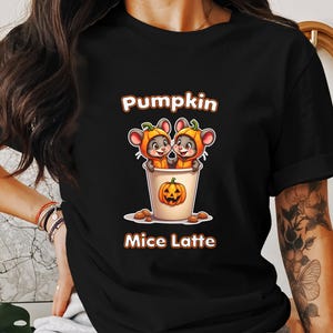 Camiseta unisex de estilo suave con diseño de ratón de calabaza y especias para Halloween