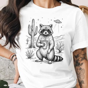 Funny Raccoon Desert UFO Shirt - Retro Space Trash Panda Tee - Desert Alien Abduction T-Shirt - Weirdcore Cryptidcore Gift
