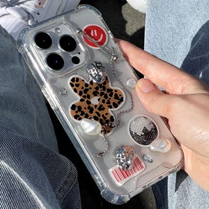 Resin designer iphone case, aesthetic iphone case for iPhone 17 16 15 14 13 12 11 pro max plus mini case Leopard Flower with shells, pebbles