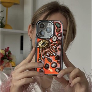 Mobilskal i hartsdekodering, estetiskt tufft telefonskal för iPhone 17 16 15 14 13 12 11 pro max plus mini-skal, Golden eye bild 4