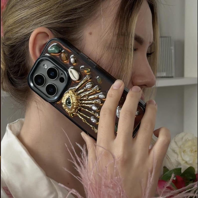Mobilskal i hartsdekodering, estetiskt tufft telefonskal för iPhone 17 16 15 14 13 12 11 pro max plus mini-skal, Golden eye bild 8