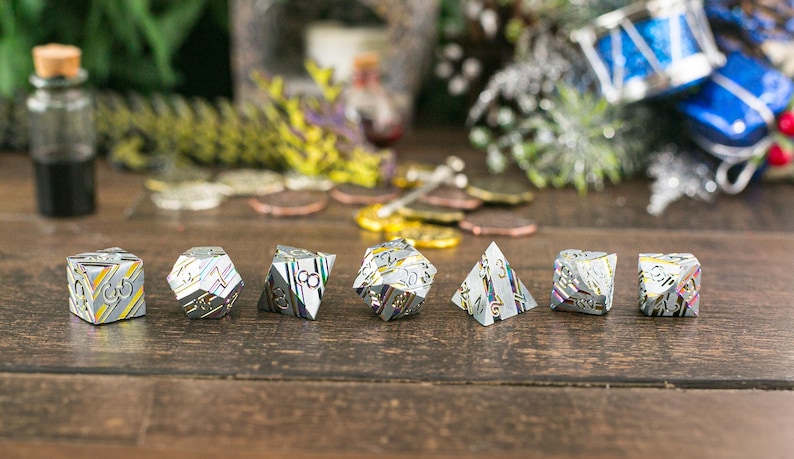 Fairy Forged - DnD Polyhedral Dice Set - TTRPG Dobbelstenen metalen dobbelstenen worden geleverd met metalen dobbelstenen geschenkdoos Dnd kerstcadeau, dnd verjaardagscadeau Astral Plane