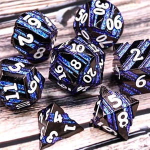 Fairy Forged - DnD Polyhedral Dice Set - TTRPG Dobbelstenen metalen dobbelstenen worden geleverd met metalen dobbelstenen geschenkdoos Dnd kerstcadeau, dnd verjaardagscadeau Astralven Forged