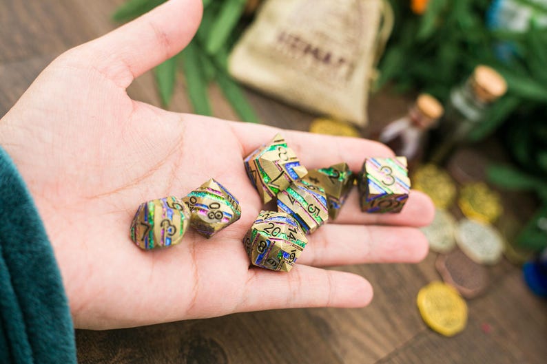 Fairy Forged - DnD Polyhedral Dice Set - TTRPG Dobbelstenen metalen dobbelstenen worden geleverd met metalen dobbelstenen geschenkdoos Dnd kerstcadeau, dnd verjaardagscadeau Dwarven Forged