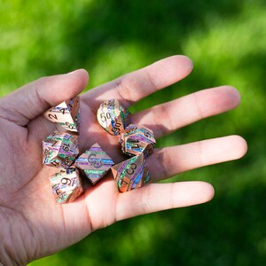 Fairy Forged - DnD Polyhedral Dice Set - TTRPG Dobbelstenen metalen dobbelstenen worden geleverd met metalen dobbelstenen geschenkdoos Dnd kerstcadeau, dnd verjaardagscadeau afbeelding 3