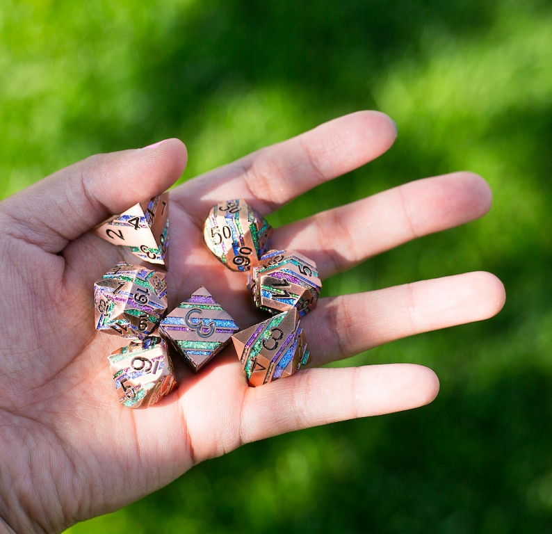 Fairy Forged - DnD Polyhedral Dice Set - TTRPG Dobbelstenen metalen dobbelstenen worden geleverd met metalen dobbelstenen geschenkdoos Dnd kerstcadeau, dnd verjaardagscadeau afbeelding 3