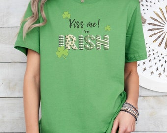 St Patricks Day Shirt, Saint Paddys Day, St Pattys, Clover T, Kiss Me, Irish, Drinking Tee, Beer Lovers Shirt, Funny Irish Gift, Green Tee