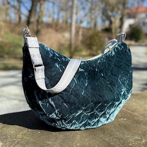 Teddybag Bananabag Crossbodybag XL Halfmoonbag Moonbag Schultertasche UNIKAT Samt Stepper grau Gold grün waldgrün weich