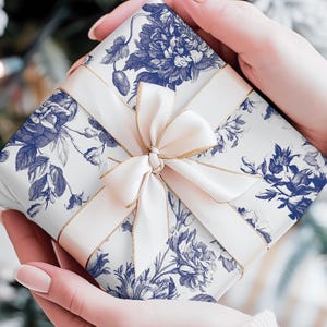 Romantic Floral Toile Gift Wrap, Vintage-Inspired, Cottagecore Wrap, Floral Roses, Wrapping Paper Sheets, Decorative Paper, Fine Art Paper