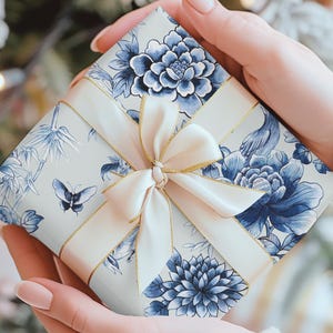 Romantic Floral, Chinoiserie Gift Wrap, Vintage-Inspired, Cottagecore, Roses, Wrapping Paper Sheets, Decorative Paper, Fine Art Paper