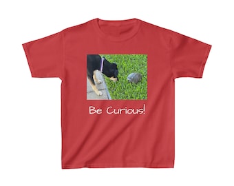 Camiseta Be Curious-Kids Heavy Cotton™