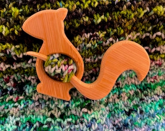 Squirrels like big nuts and they can not lie! - 1 super adorable shawl pin