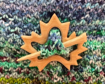 Maple Leaf! - 1 super adorable shawl pin