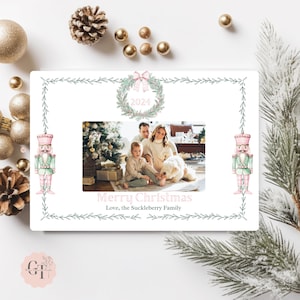 Rosa Nussknacker-Weihnachtsfoto-Karte, rosa & grüne kokette Weihnachtsfoto-Karte mit Kranz, adrette Feiertags-Karte mit Pastellfarben