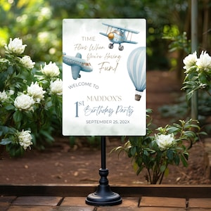 Placa de boas-vindas de aniversário de avião azul para o primeiro aniversário, Placa de aniversário de balão de ar quente para o primeiro aniversário, Cartaz de avião azul que aventura