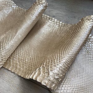 Luxurious Champagne Python Snake Skin Mother-of-Pearl Leather Full Strip Genuine Exotic Leather for Wallets snake  Skin Leather Scraps