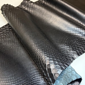 Luxury Black Python Leather, Genuine Snake Skin, Exotic Leather for Apparel & Leather Goods