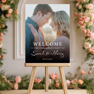 Minimalistisch verlovingswelkomstbord met foto Custom moderne bewegwijzering verlovingsfeest Gepersonaliseerde gedrukte poster canvas foamboard beschikbaar
