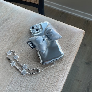 Silver Bow Phone Grip: Y2K Trendy Vegan Leather Phone Stand