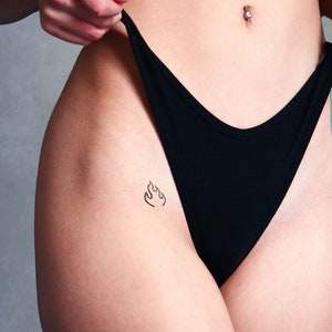 Langdurige tijdelijke tattoo Minimalistische vlam Tatoeage voor mannen en vrouwen Semi-permanente tatoeage JaguaHenna Cadeau idee afbeelding 1