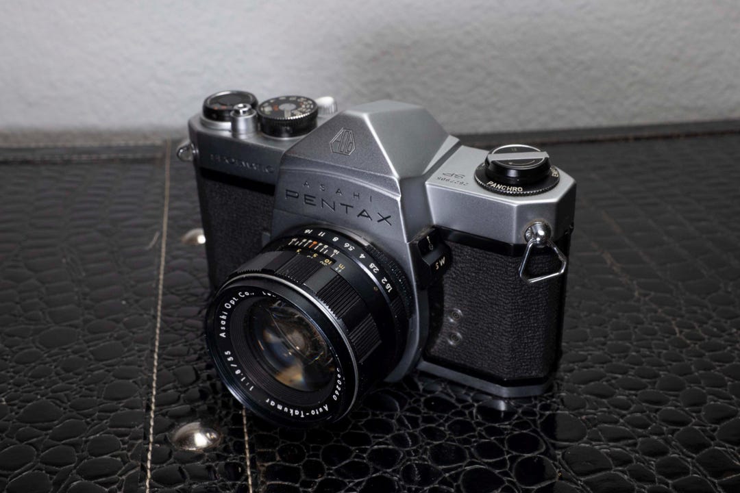 Pentax Spotmatic SP With 55mm F1.8 Pentax Takumar Lens - Etsy Pentax Spotmatic SP With 55mm F1.8 Pentax Takumar Lens - Etsy