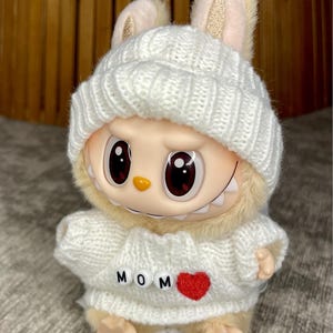 Traje personalizado com letras Labubu, traje Labubu, Labubu da amizade, traje com monograma Labubu, moda Labubu, macaron adequado e sente-se