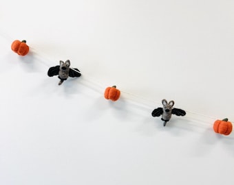 Guirnalda de Halloween de murciélago y calabaza de lana de fieltro