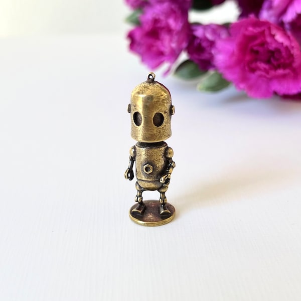 Figurine robot en laiton