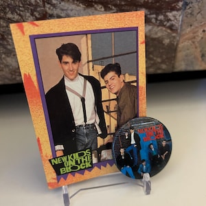 New Kids on the Block 1989 Trading Card #73 and Pin