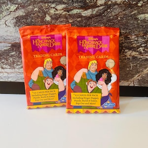 Dos paquetes de cartas coleccionables de El jorobado de Notre Dame (1997)