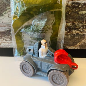 GI Joe 2004 Happy Meal Toy Dr. Mindbender Venomizing ATV toy