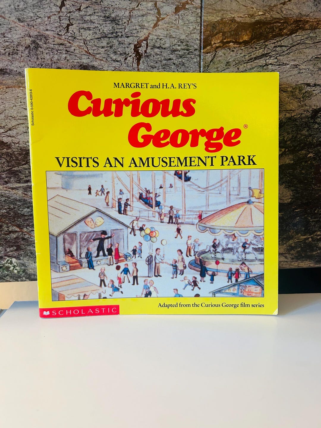 Curious Visits an Amusement Park Book 1990 Preowned Scholastic