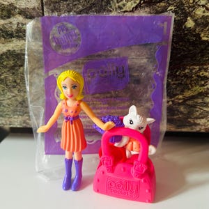 Polly Pocket Polly and Pup with Carrier Happy Meal Toy