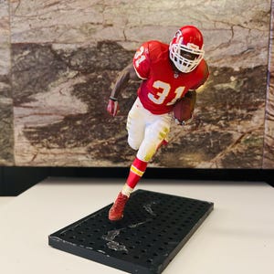 Priest Holmes McFarlane 2004 Series 9 Collectible Figure Kansas City Chiefs, No box