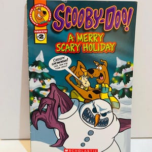 Libro cómic de Scooby-Doo: Unas felices y aterradoras vacaciones (6x9 pulgadas, tapa blanda)