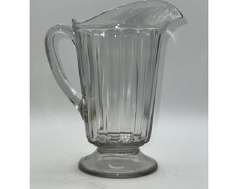 ヴィンテージ ウランガラス ピッチャーとガラスセット - 紫外線下で