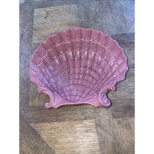 Vintage 1976 Byron Mold Clam Shell dish Ceramic Mauve Pink