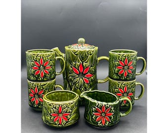 Zestaw do herbaty Vintage Enesco Green Ceramic Poinsettia z filiżankami i akcesoriami