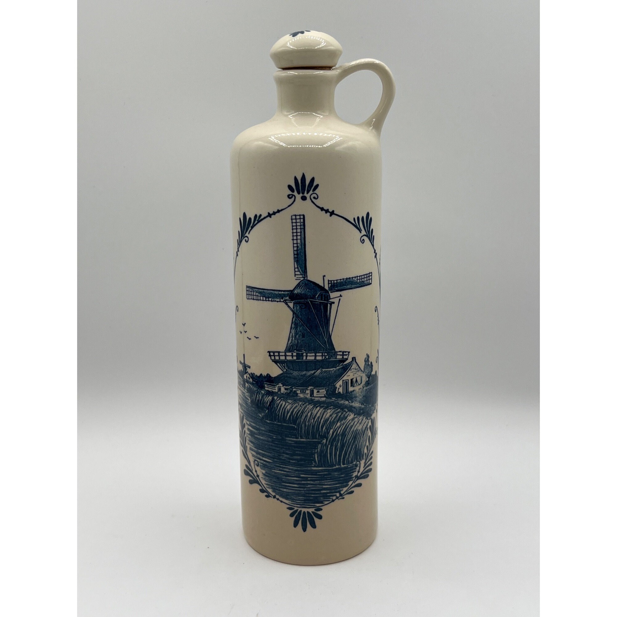 Classic Higgins Boat with Red White and Blue 20oz Insulated Bottle Classic Higgins Boat with Red White and Blue 20oz Insulated Bottle