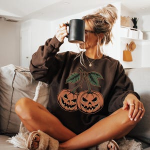 Pumpkin Sweatshirt, Halloween Sweatshirt, Halloween Pumpkin Sweatshirt, Spooky Season Sweatshirt, Halloween Lover Sweatshirt