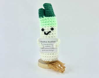 Handmade Crochet Positive Scallion – Cute Motivational Decor – Encouraging Desk Buddy – Unique Gift for friends – Office/Home Decoration-