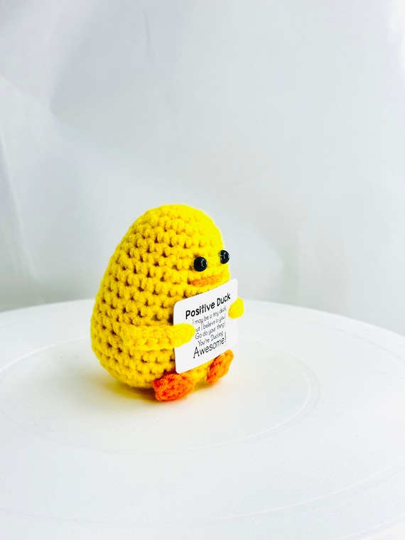 Portafortuna Pocket Hug – Anatra Positiva In Lana Con Biglietto D'Incoraggiamento – Regalo Originale