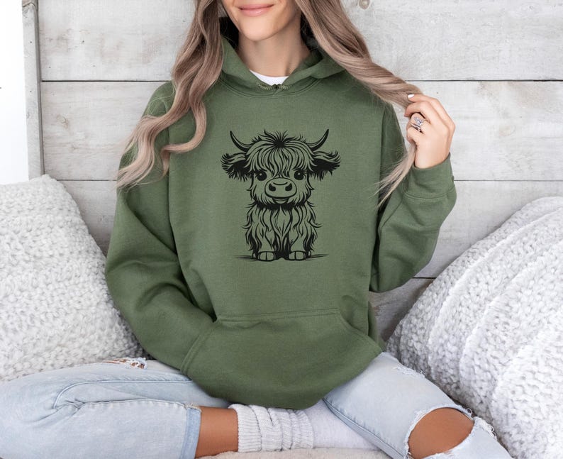 Felpa con cappuccio a forma di mucca delle Highlands, felpa con mucca delle Highlands, maglione invernale, maglione autunnale, felpa con cappuccio a forma di girasole, regalo a tema mucca delle Highlands, cucciolo di toro delle Highlands Military Green