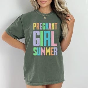 Koszulka dla ciężarnej dziewczyny Summer Comfort Colors®, ogłoszenie ciąży mężowi, przyszła mama, ujawnienie ciąży, prezent z gratulacjami