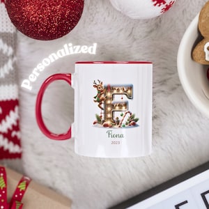 Taza de Navidad con nombre de letra personalizada para 2023 - Tazas iniciales personalizadas - Recuerdo familiar - Regalo de Navidad - Tazas de café navideñas con monograma