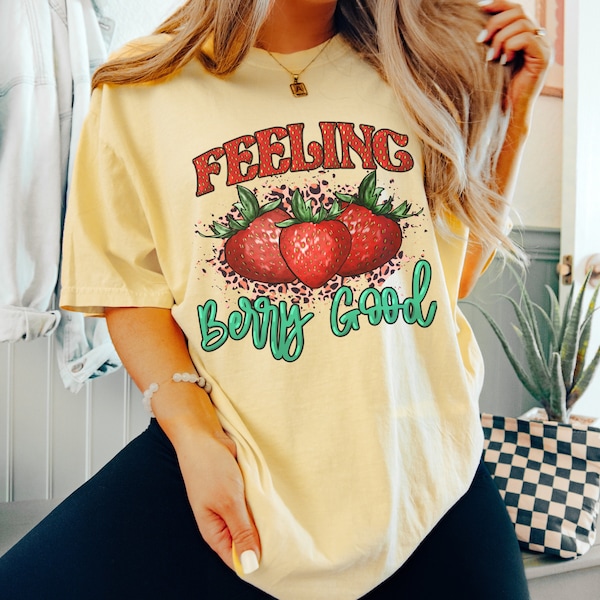 Strawberry Shirt Aesthetic Clothing Cottage core Garden Strawberry Summer Shirt Shirt Botanical Shirt Gardening Gifts Comfort Colors Tshirt